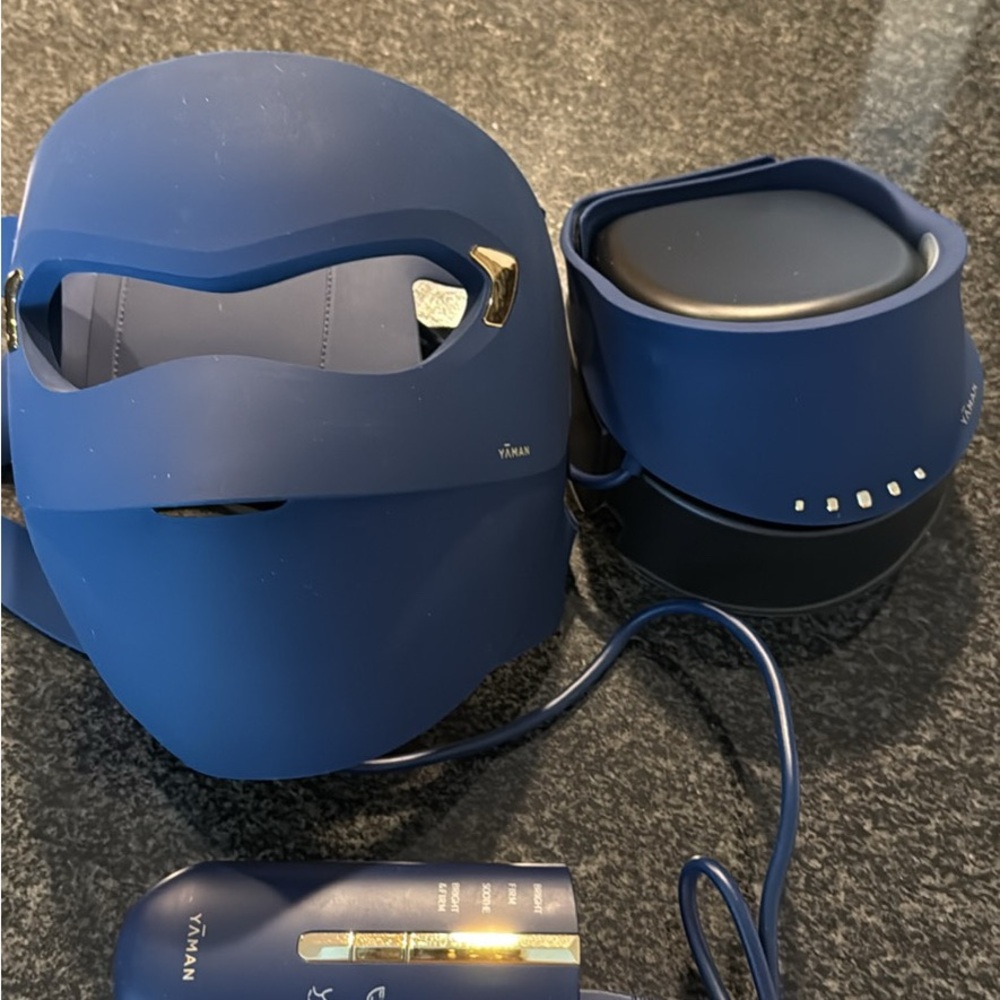 YA-MAN LED  Face & neck  Mask - Picture 2 of 8
